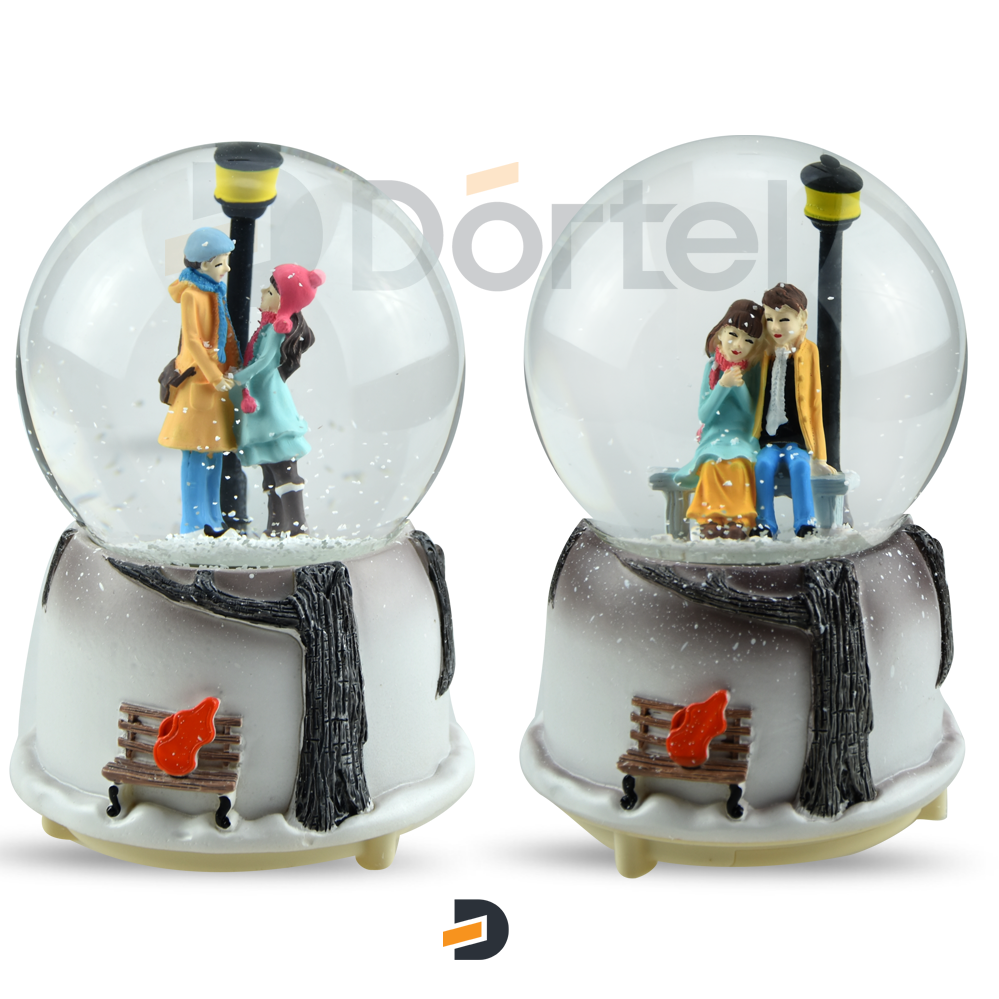 THN-74430 Mega Boy Işıklı Müzikli ve Kendinden Püskürtmeli Kar Küresi