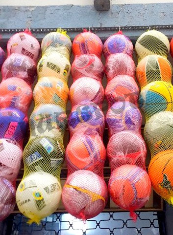 futbol topu dikişli