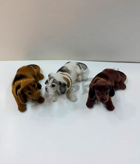 oyuncak kafa sallayan köpek