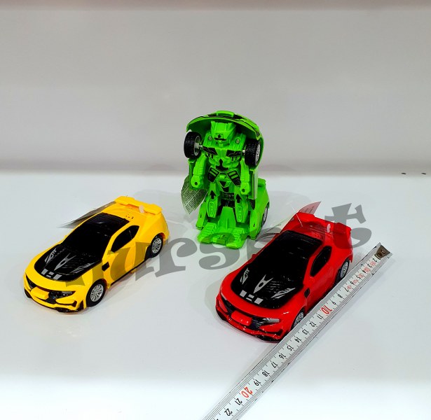 oyuncak robot olan araba 0456