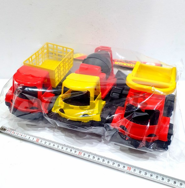 oyuncak 3 lü kamyon seti 031