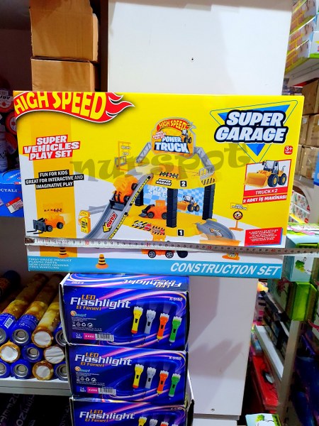 oyuncak otopark seti iş makineli model 411