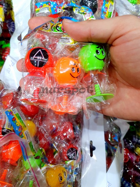 oyuncak zıplayan kahramanlar