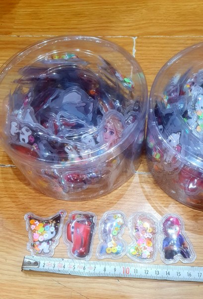 kalem başlıkları içi aksesuarlı sallanınca hareketli