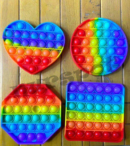 oyuncak pop it gökkuşağı model