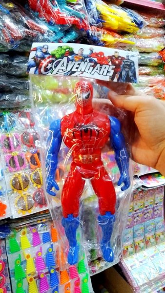 oyuncak kahramanlar 8606