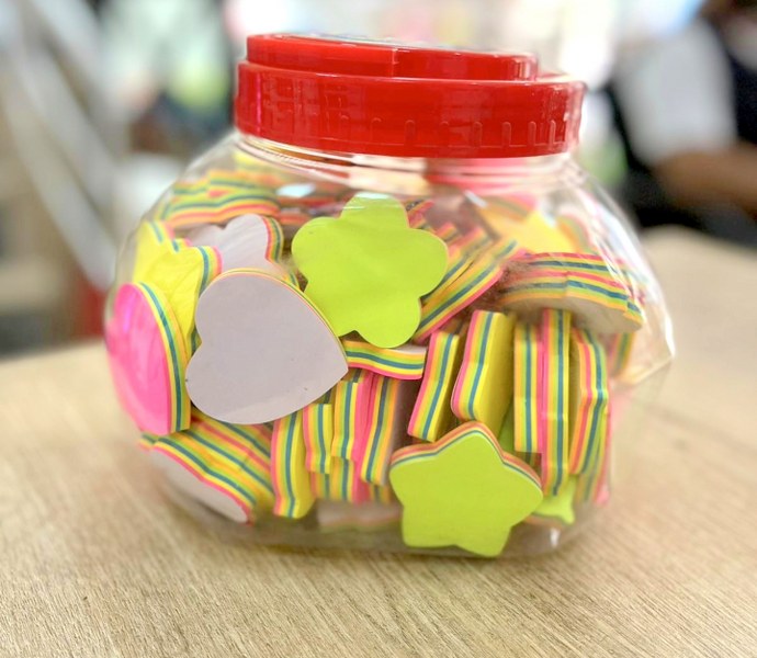 postit küçük boy şekilli yapışkanlı not kağıdı 8193