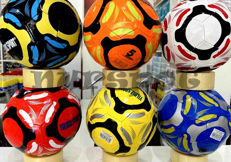 futbol topu dikişli